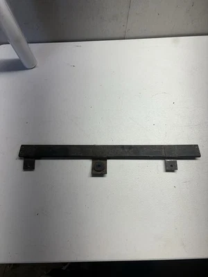 Soporte de montaje de ventilador accesorio BMW E28 pieza superior OEM montaje de ventilador genuino 528e -by1 Foto 1 de 4