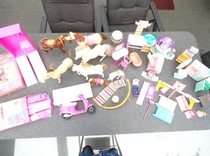Pferde Möbel + weiteres Zubehör für Barbie o. ä. Puppen Bastler-Konvolut (18143) - Bild 1 von 14