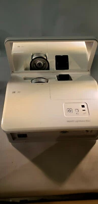 Smart SLR60wi LightRise Projector 100-240V/50-60Hz NO REMOTE,POWER CORD - Image 1 of 4
