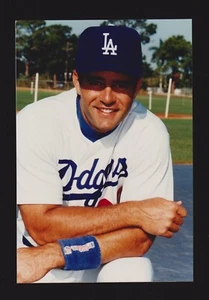 Eric Karros LA DODGERS 1995 sin firmar 4 x 6 foto instantánea original #7 - Imagen 1 de 1