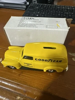 Chevrolet Panel T Bank Ertl 1950 neumáticos Goodyear amarillos no. 3939VO (Lote 956) Foto 1 de 4