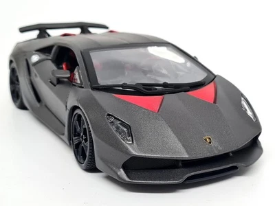 Coche modelo a escala fundido a presión negro mate Burago 1/24 Lamborghini Sesto Elemento Foto 1 de 4