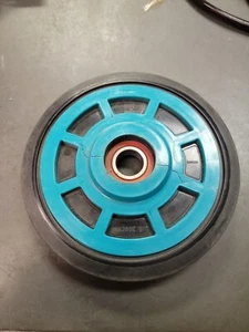 Snowmobile 6.5" Dia. X .75" Shaft Bogie Suspension Idler 6 1/2"x 3/4" Teal - Imagen 1 de 6
