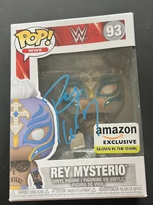 Rey Mysterio Wwe Signed Funko POP JSA - Bild 1 von 2