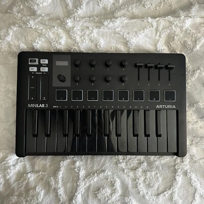Arturia MiniLab 3 Hybrid Keyboard Controller Deep Black - Image 1 of 2