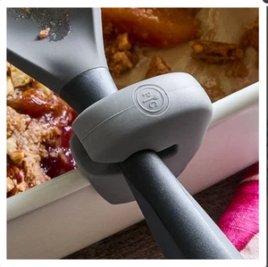 Pampered Chef Utensils Clip 100675 Kitchen Tool Silicone Handle Protector - Picture 1 of 4