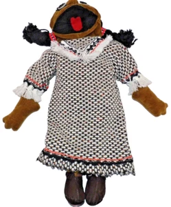 Marioneta de mano casera realista indio americano con vestido y papoose 18" pulgadas de alto - Imagen 1 de 8