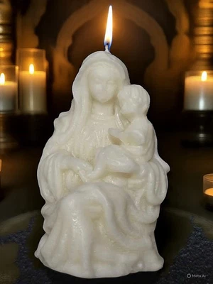 Свеча из соевого воска. Изображение Девы Марии и Иисуса Христа. - Изображение 1 из 2