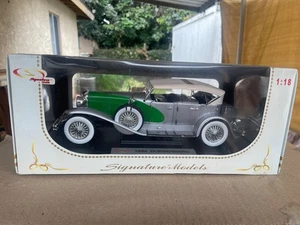 Signature Models 1934 Duesenberg Model J Black Green Diecast New In Box - Picture 1 of 1