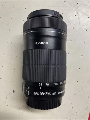Canon EF-S 55-250mm F/4-5.6 IS Telephoto Zoom Lens - Image 1 of 4