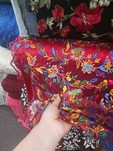 Tela bordada de encaje rojo multicolor azul floral amarilla vendida por yarda - Imagen 1 de 1