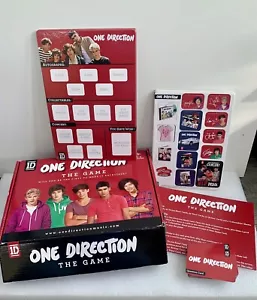 One Direction 1D Il Gioco 2011 Mai Giocato Tagliato Ancora Intatto. Completo al 100% - Foto 1 di 10