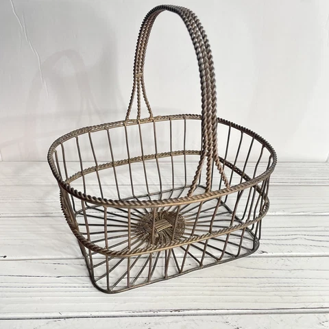 Vintage Metal Wire Farm Basket Eggs Handle Shabby Chic Farmhouse Style Twisted Cover