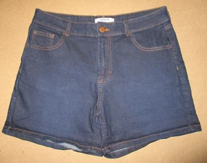 DOROTHY PERKINS SIZE 12 WOMENS BLUE DENIM SHORTS - STRETCHY - IMMACULATE - Picture 1 of 2