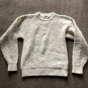 Vintage Trend Basics Cable Knit Cream Ivory Pullover Sweater 1980s 1990s NICE! - Picture 1 of 5