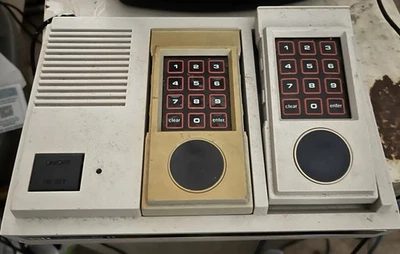 Intellivision II Console And 4 Cartridges - please read  - Image 1 of 4