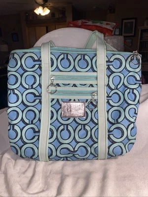 Bolso de Mano Coach Poppy 3D Op Art Glam Azul/Turquesa 14983 Usado en Excelente Condición $198. Foto 1 de 4