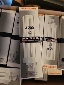 51 Sylvania 20890 CF42DT/E/IN/841 FREE SHIPPING - Picture 1 of 3