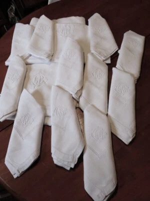 service de table 2 nappes + 11 serviettes mono GC en métis - Photo 1/4