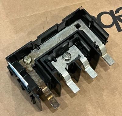 CUTLER HAMMER - QCDJ4T - 4 pole jumper unit - Image 1 of 4