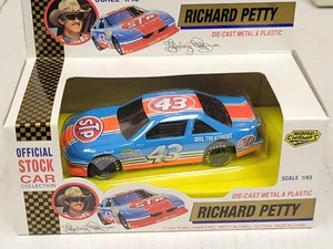 Road Champs 1/43 - Stock Car ufficiale #43 Richard Petty, Nuova (1992 - 30251) - Foto 1 di 6