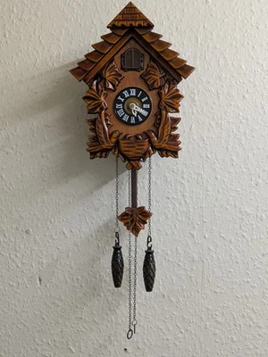 TRADITIONAL CUCKOO WALL QUARTZ CLOCK BY WIDDOP & BINGHAM - Image 1 of 4