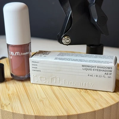 r.e.m. belleza • Sombra de ojos líquida Midnight Shadows • Como si • Mate • Nueva en caja Foto 1 de 4