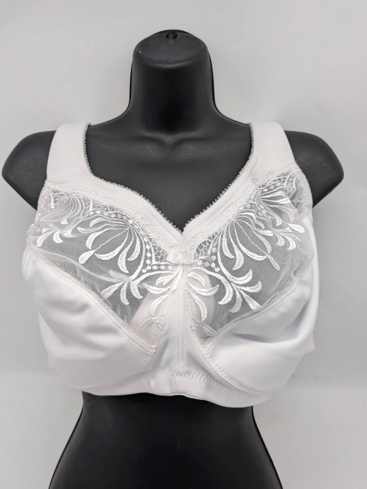 50C Glamorise Magic Lift Bra No Wire Great Condition - Image 1 of 4