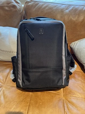 Mochila para portátil Travelpro Altitude nueva gris Foto 1 de 3