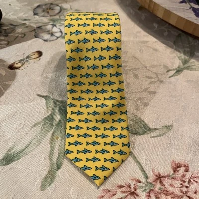 Tommy Hilfiger Men’s L Shark Neck Tie Pre-Owned - Image 1 of 4