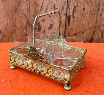 6 verres à liqueurs ancien et leur panier - Photo 1/4