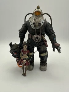 NECA Subject Delta and Little Sister - Picture 1 of 7