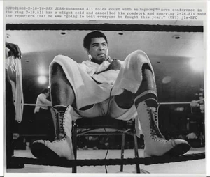 Muhammad Ali 1976 WILL BEAT EVERYONE San Juan Vintage Glossy Press Photo 8.5x9.5 - Picture 1 of 2