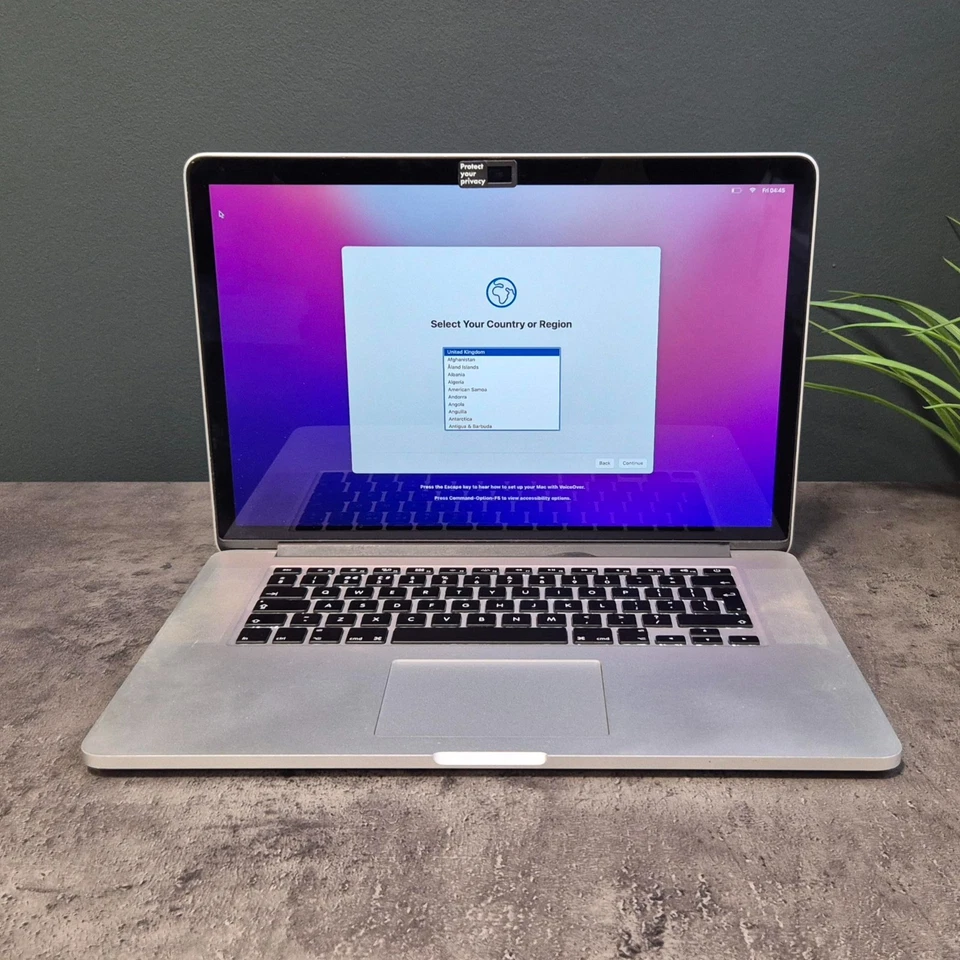 Apple MacBook Pro 15" inch Mid 2015 Core i7-4770HQ 2.2GHz 16GB 256GB Monterey - Image 1 of 4