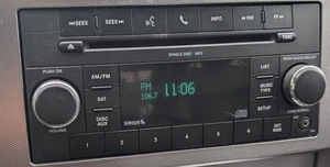 Receptor de radio AM FM reproductor de CD OEM🔥2007 2008 2009 2010 Jeep Liberty P05091117AC - Imagen 1 de 6