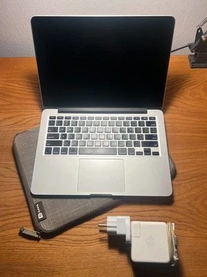 MacBook Pro Retina 13 Zoll, Anfang 2015, Intel i5 2,7 GHz, 8 GB Ram, 256 GB SSD - Bild 1 von 4