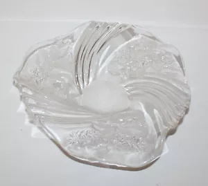 Mikasa Glass Bon Bon Bowl Plate 9” Christmas Holiday Candy Dish Platter #1 - Picture 1 of 7