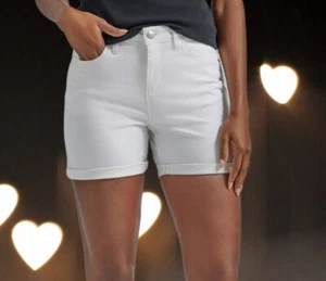 Lee Riders Women's Mid Rise Regular Fit Denim Jean Shorts White Size 22 - Picture 1 of 16