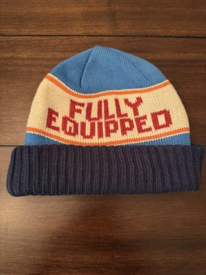 Gorro Hollister “TOTALMENTE EQUIPADO” Tamanho Único ALGEMADO Azul Marinho Branco Laranja - Imagem 1 de 3