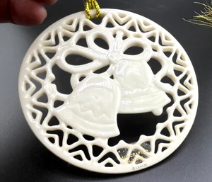 Lenox Elfenbein Porzellan Weihnachtsschmuck KIRCHENGLOCKEN Goldrand & Quaste 3,5" Neu - Bild 1 von 4