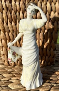 Beautiful Rare Royal Albert Country Rose RA3 Figurine Hand Made Bone China Engla - Picture 1 of 10