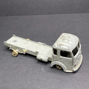 Vintage 1950s Dinky Toys Simca Cargo Made In France Diecast Car Truck - Picture 1 of 12