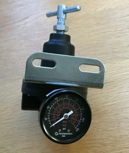Norgren pressure regulator, gauge and bracket (thought to be 11-002 series), NEW - Picture 1 of 9