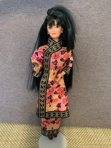 1993 Mattel Barbie Dolls Of The World Asian American Kira Barbie With Stand - Picture 1 of 15