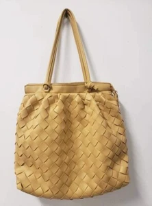 Urban Expressions Tan Weave Shoulder Bag - Picture 1 of 5