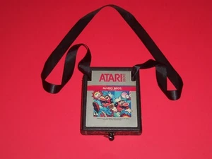 Atari 2600 Mario Bros. Cartuccia Fatto a mano Portabadge Retrattile Cordino - Foto 1 di 1