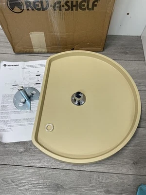 Rev-A-Shelf 6221-22-15-52 Lazy Susan en forma de D para gabinetes de esquina - Almendra Foto 1 de 3