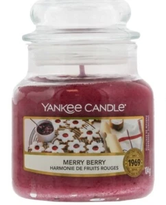 Yankee Candle Small Jar 104G MERRY BERRY  - Picture 1 of 2