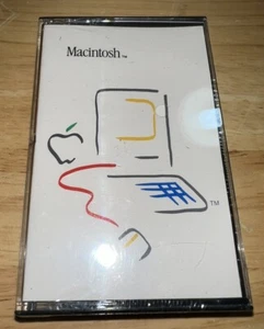 CASSETTA SIGILLATA 1984 Macintosh 128K Guided Tour Macintosh MacWrite MacPaint RARA - Foto 1 di 7