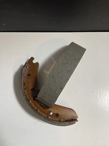 BSA TRIUMPH OIF 1971-72 MOTORCYCLE 8" CONICAL FRONT BRAKE SHOES 37-3713 A65 T120 - Picture 1 of 4